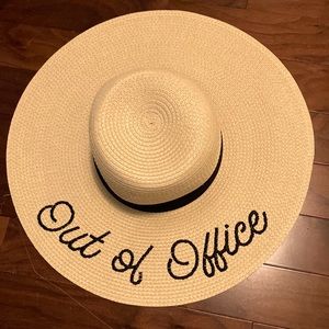 Serra women’s floppy hat “out of office” cream with black letters & black band